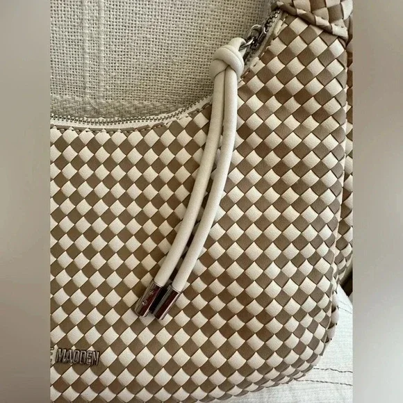 Steve Madden Win Woven Shoulder Bag - Picture 4 of 10